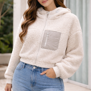 La chaqueta ultra-suave que redefine el estilo urbano